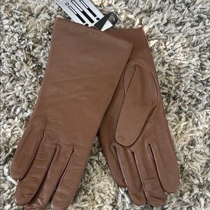 Elegant Brown Leather Gloves